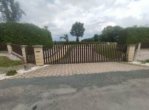 Ptyrov u Mnih.Hradiste St.Pozem.333m2 + travni porost 501m2