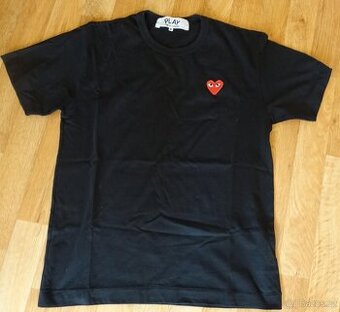 Originální tričko Comme des Garçons Play srdce – vel. M – če