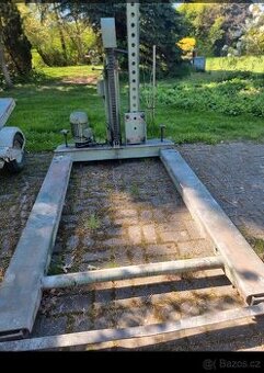 Hydraulický zvedák 1,5t - 1