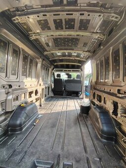 Prodám originál plastovou vanu pro Ford transit