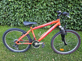 Juniorské 24" horské hliníkové kolo APACHE, rám 13"