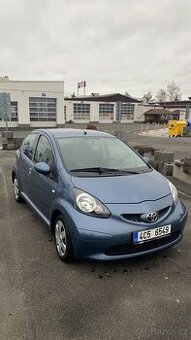 Toyota Aygo 1.0 50kW, rok 2009, klima, původ ČR