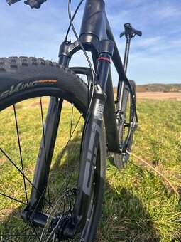 Cube Reaction C:62 2025 – top stav, po servisu