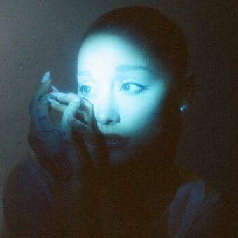 Prodám 3x Ariana Grande 24. srpna 2026 - Londýn O2