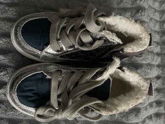 Boty zateplené vel.25