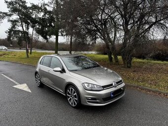 Volkswagen Golf 1.4 TSI 92kw, Edice 40 let, Výbava