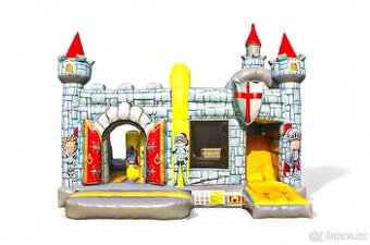 Skákací hrad se skluzavkou