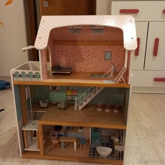 Domeček pro panenky Playtive - 1