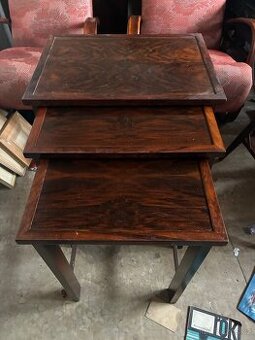 Stůl / Stolek Hnízdo 3 stolky v sobě vysunovací