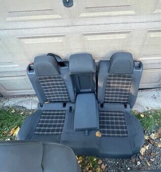 Zadní sedačky Golf 5 GTI