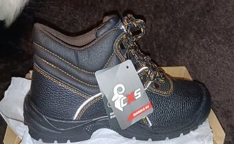CXS pracovní boty č.39 nové