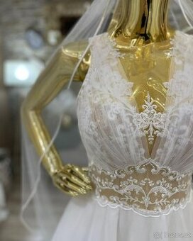Svatební šaty s krajkovým živůtkem – vel. 38, 1× nošené – 4