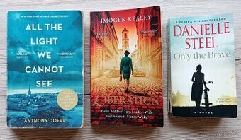 3 anglické knihy z období II. světové války