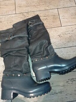 Gumové kozačky/holínky. Ideál do zimního nečasu - 1