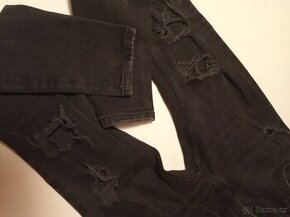 Trhané džíny Bershka vel.38 - 1