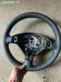 Renovovaný volant peugeot 307