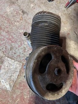 Motor Čz 175 special predvalecna