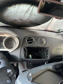 Palubní deska palubovka Seat Ibiza 6j