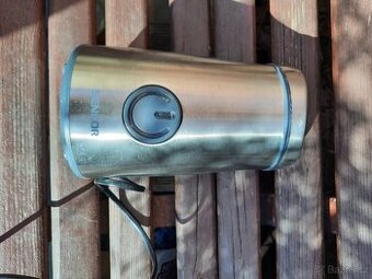 Mlýnek na kávu senzor scg 3050ss