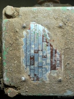 Prodám menší elekrtomotory