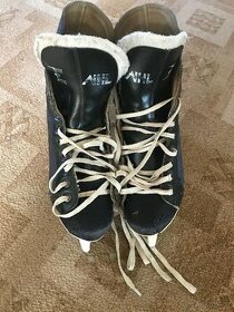 Chlapecké lední brusle