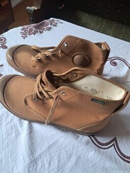 Nepouzité vojenské boty AIGLE vel.45