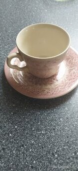 Porcelánový hrníček s podšálkem