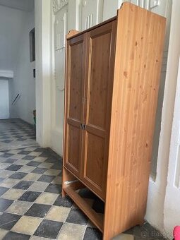 Ikea leskvik šatní skříň
