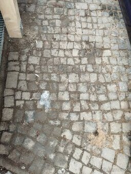 Dlažební kostky (žulové) - 1