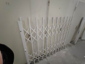 Mřížový systém do oken a na balkonové dveře
