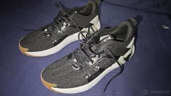 Under armor project rock 6