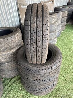 Zimní pneu 215/65/16 C Barum Snovanis 3