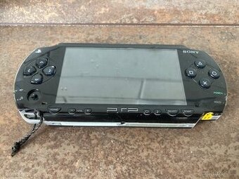 Kapesní konzole SONY PSP 1004 - nálezový stav, bez baterie