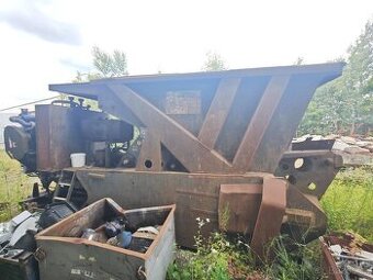 Hydraulické nůžky na zpracování kovového odpadu
