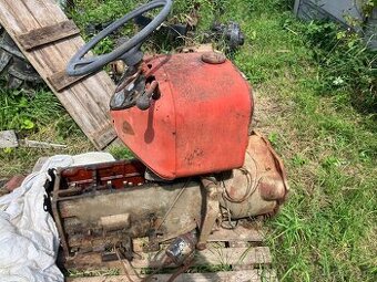 Zetor 3011 převodovka vnitřnosti nebo další díly