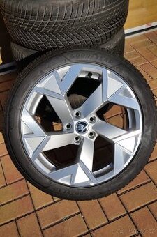 ALU kola ŠKODA / VOLKSWAGEN 5x112 R18 zimní pneu 235/45/18