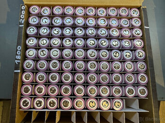 88 kusů Li-Ion 18650 články baterie kapacita 1800/2000mAh