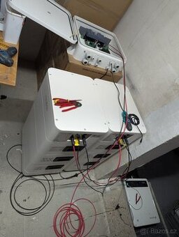 Dyness tower baterie HV9637 nebo combiner box