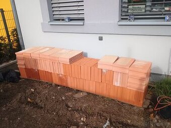 Zbytky cihel Heluz tl 20cm a tl 11,5cm