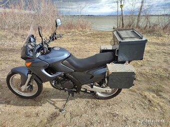 APRILIA PEGASO 650ie 2001