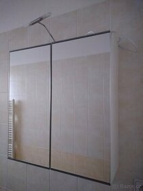 Koupelnové světlo na skříňku