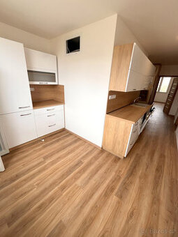 Pronájem bytu 2+1, 64 m2, Ústí n.L-Severní Terasa, ul. Pod P