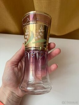 Stará malovaná sklenice