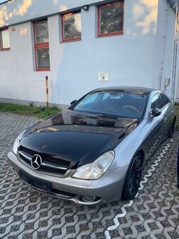 Mercedes Benz CLS 500 V8