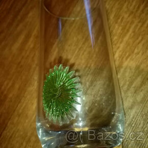 Prodám staré skleničky asi Moser a skleněnou fajfku, slona