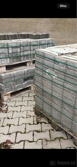 REZERVACE Zámková dlažba Best tvar kost 8cm