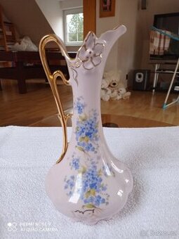 Originální růžový porcelán.Karafa