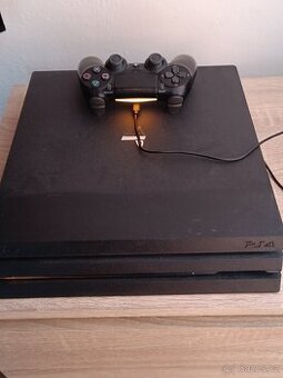 PS 4 PRO