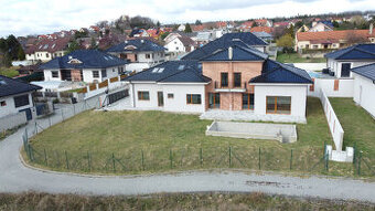 Predaj vily v Mělníku časť Chloumek. - 1