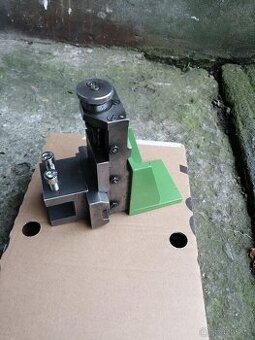 Prodám výškově stavitelný suport na soustruhMN80,Mahos